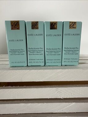 4x Estée Lauder Perfectionist Pro